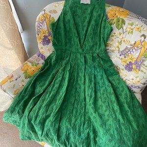 9-H15 StCL Green Cotton Dress size 10